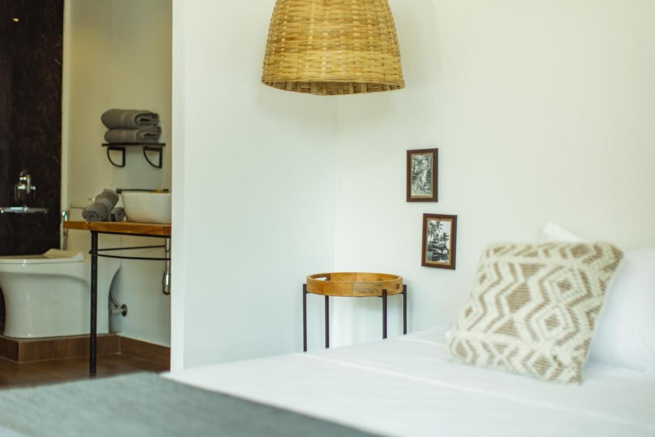 Pont Bleu Suites Riverside & Pool Canacona Esterno foto