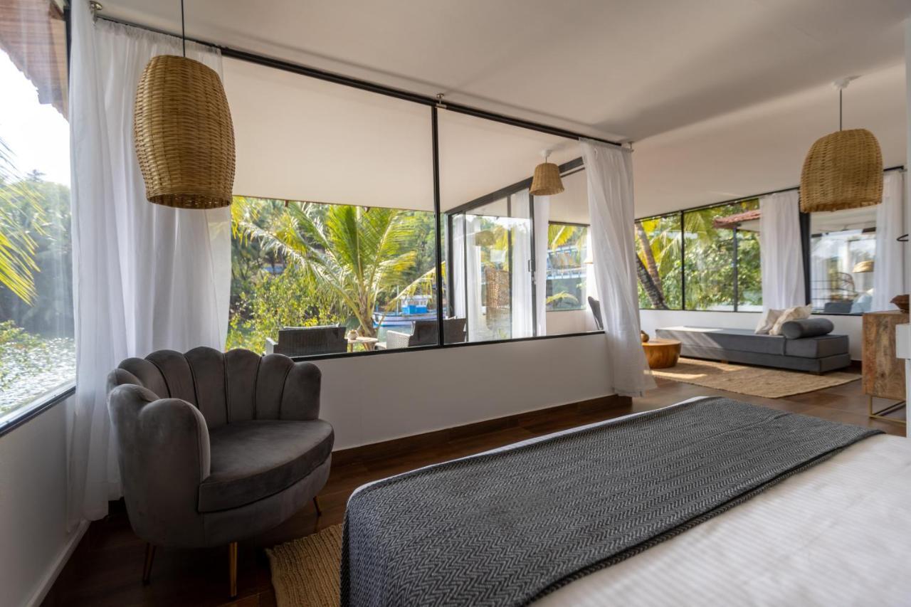 Pont Bleu Suites Riverside & Pool Canacona Esterno foto