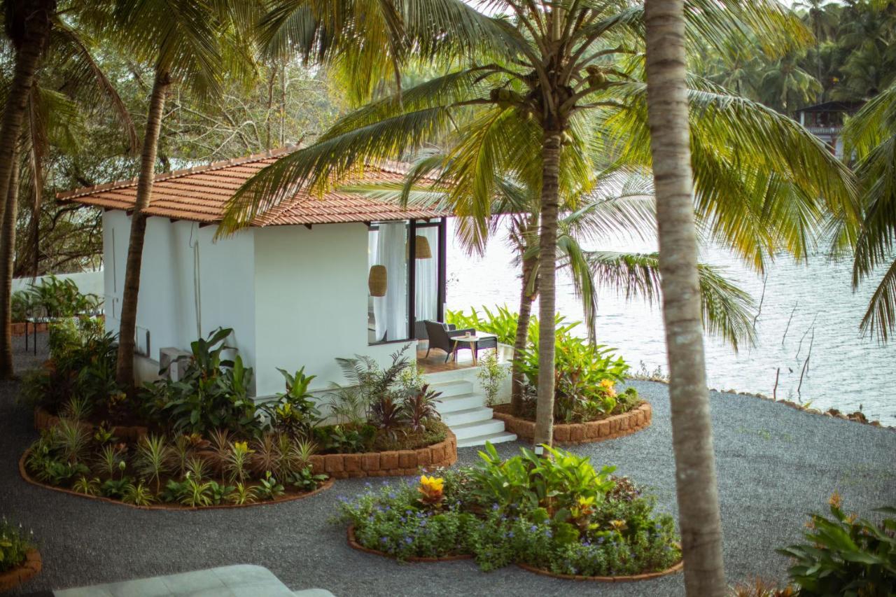 Pont Bleu Suites Riverside & Pool Canacona Esterno foto