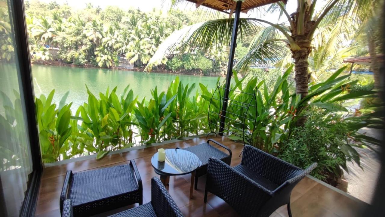 Pont Bleu Suites Riverside & Pool Canacona Esterno foto